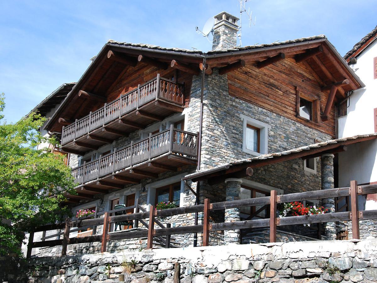 Locazione Turistica Epinel Hotel Cogne Exterior photo